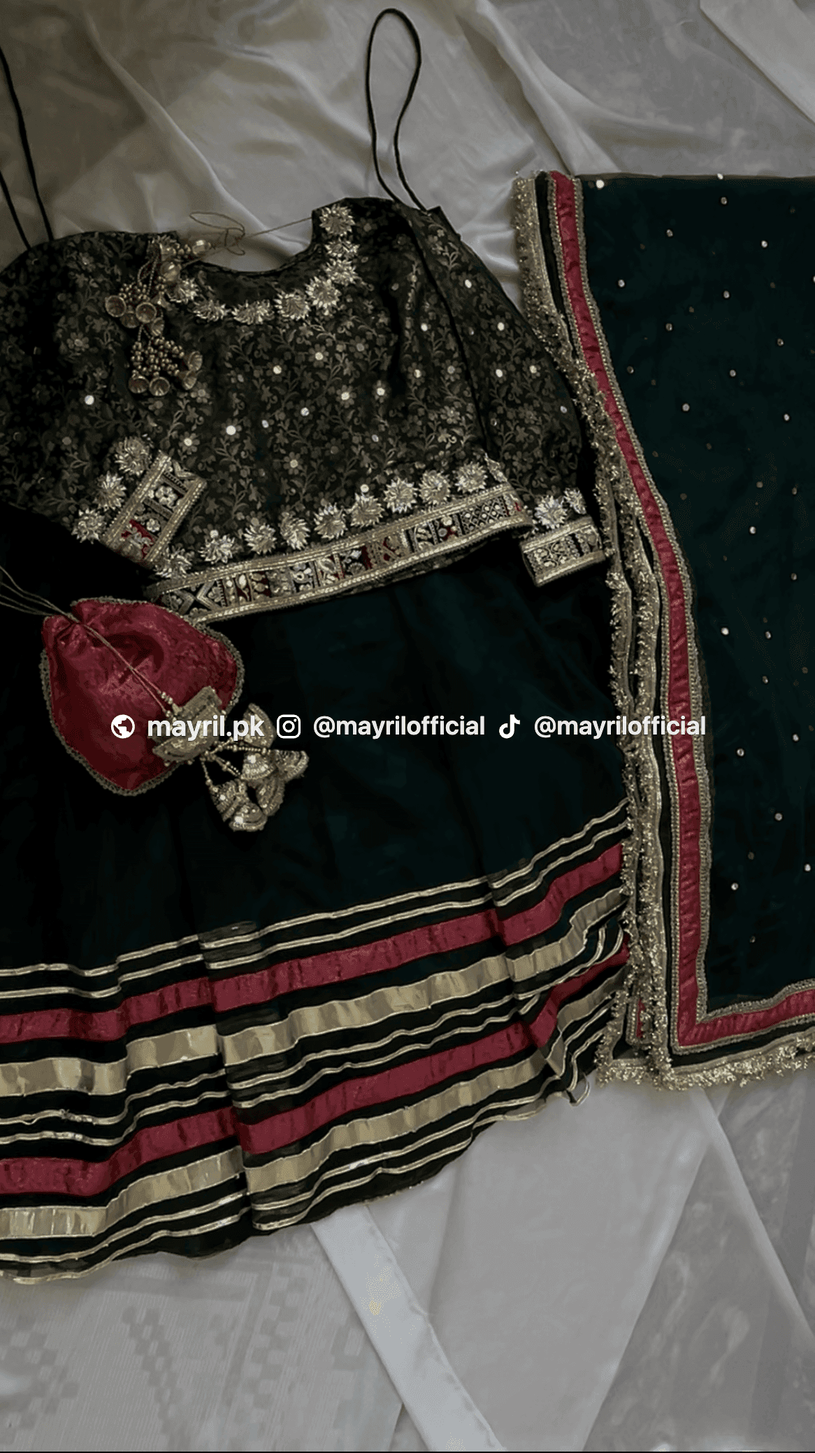 Mehndi - M011 - view 1